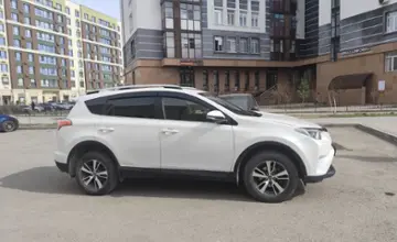 Toyota RAV4 2016 года за 10 500 000 тг. в Астана фото 3