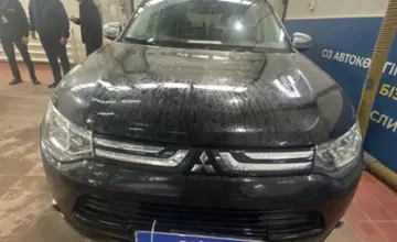 Mitsubishi Outlander 2012 года за 7 000 000 тг. в Астана фото 2