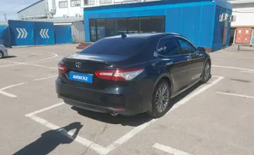 Toyota Camry 2018 года за 13 500 000 тг. в Алматы фото 3