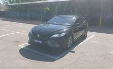 Toyota Camry 2018 года за 13 500 000 тг. в Алматы фото 1