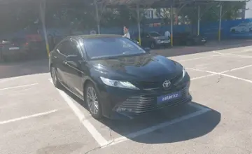 Toyota Camry 2018 года за 13 500 000 тг. в Алматы фото 2