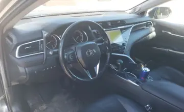 Toyota Camry 2018 года за 13 500 000 тг. в Алматы фото 5