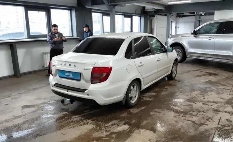 LADA (ВАЗ) Granta 2019 года за 3 300 000 тг. в Астана фото 3