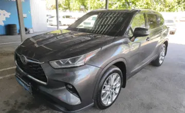 Toyota Highlander 2022 года за 22 000 000 тг. в Алматы фото 1