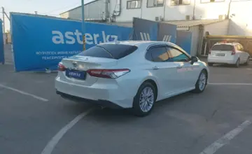 Toyota Camry 2019 года за 12 800 000 тг. в Алматы фото 3