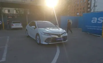 Toyota Camry 2019 года за 12 800 000 тг. в Алматы фото 2