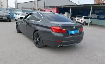 BMW 5 серии 2013 года за 9 500 000 тг. в Шымкент фото 4