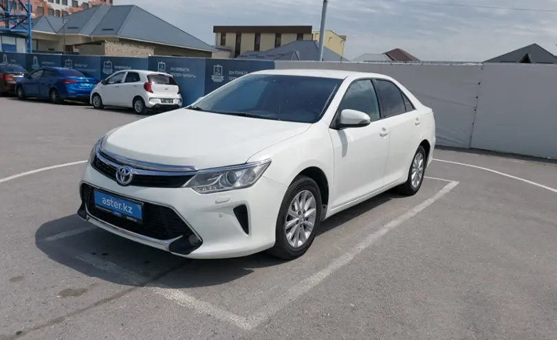 Toyota Camry 2015 года за 12 700 000 тг. в Шымкент