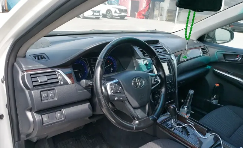 Toyota Camry 2015 года за 12 700 000 тг. в Шымкент фото 5