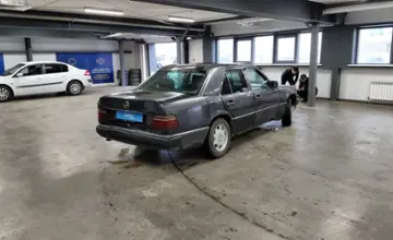 Mercedes-Benz W124 1992 года за 700 000 тг. в Астана фото 3