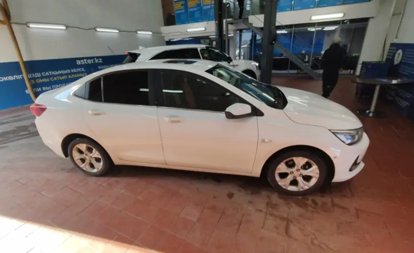 Chevrolet Onix 2023 года за 5 500 000 тг. в Астана фото 4