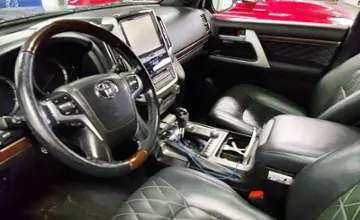 Toyota Land Cruiser 2017 года за 33 000 000 тг. в Астана фото 5