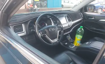 Toyota Highlander 2018 года за 15 000 000 тг. в Алматы фото 5