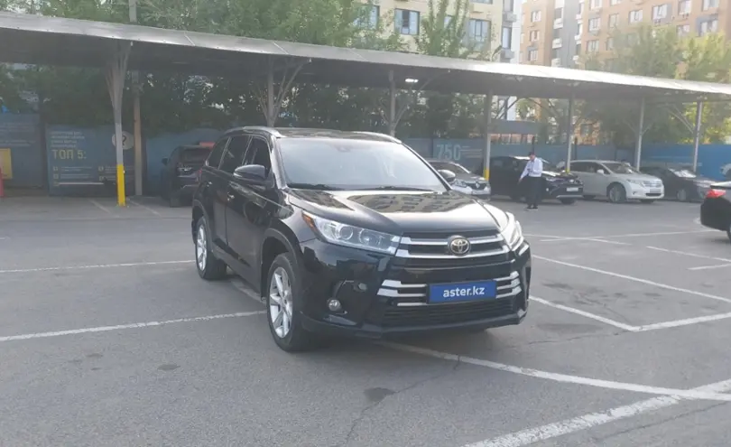 Toyota Highlander 2018 года за 15 000 000 тг. в Алматы фото 2