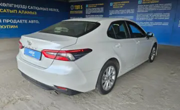 Toyota Camry 2023 года за 15 500 000 тг. в Алматы