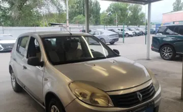 Renault Sandero 2012 года за 3 500 000 тг. в Алматы фото 3