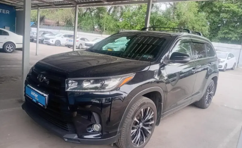 Toyota Highlander 2015 года за 12 500 000 тг. в Алматы