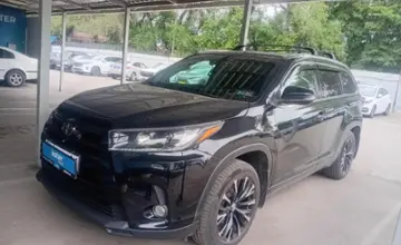 Toyota Highlander 2015 года за 12 500 000 тг. в Алматы фото 1