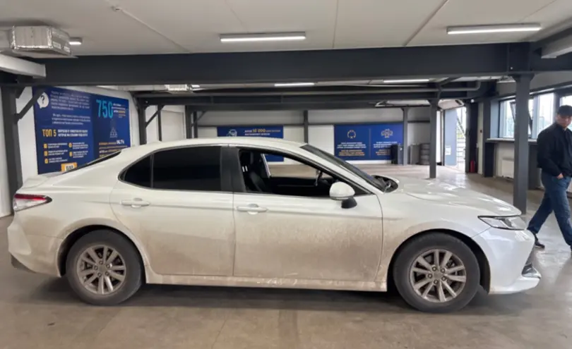 Toyota Camry 2019 года за 12 700 000 тг. в Астана фото 4