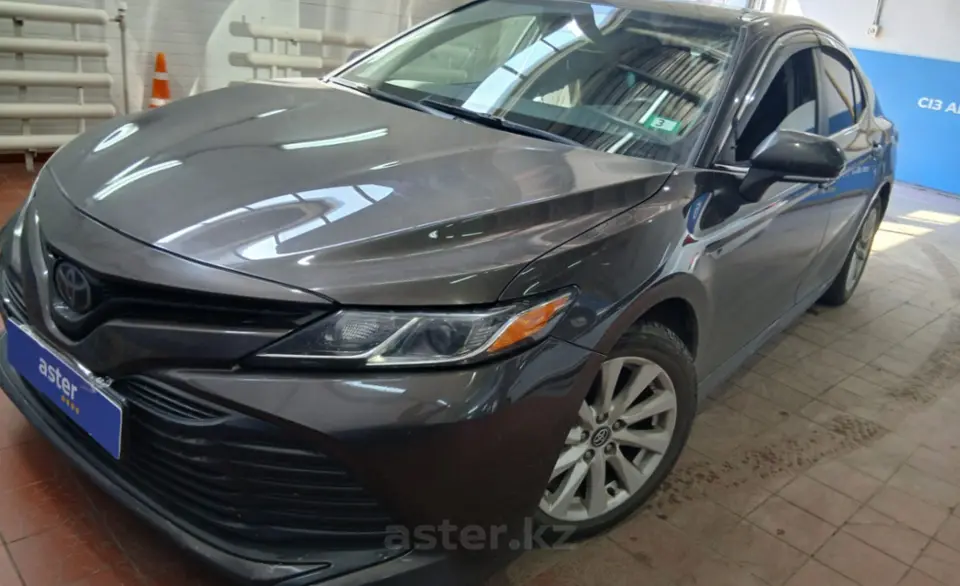 Toyota Camry 2019 года за 12 000 000 тг. в Астана