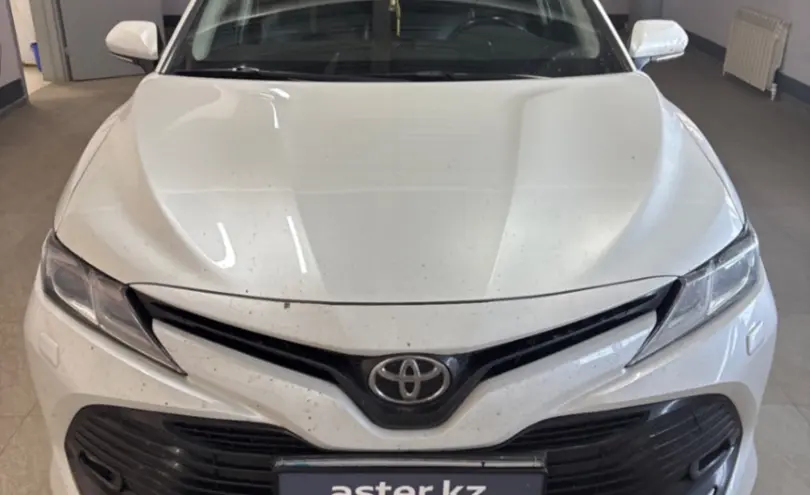 Toyota Camry 2019 года за 12 700 000 тг. в Уральск фото 2
