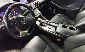 Lexus IS 2015 года за 8 200 000 тг. в Астана фото 5