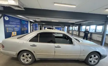 Mercedes-Benz E-Класс 1997 года за 2 500 000 тг. в Астана фото 4
