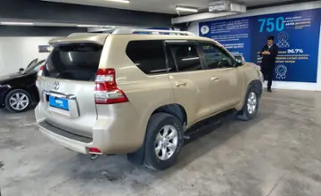 Toyota Land Cruiser Prado 2013 года за 14 000 000 тг. в Астана фото 3