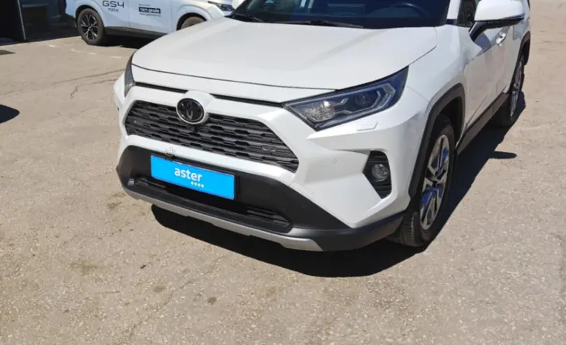 Toyota RAV4 2020 года за 17 000 000 тг. в Актобе