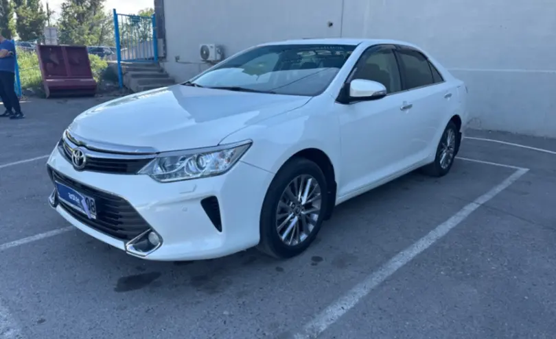Toyota Camry 2015 года за 10 500 000 тг. в Тараз