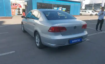 Volkswagen Passat 2011 года за 5 500 000 тг. в Алматы фото 4