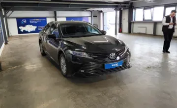Toyota Camry 2019 года за 13 550 000 тг. в Астана фото 2