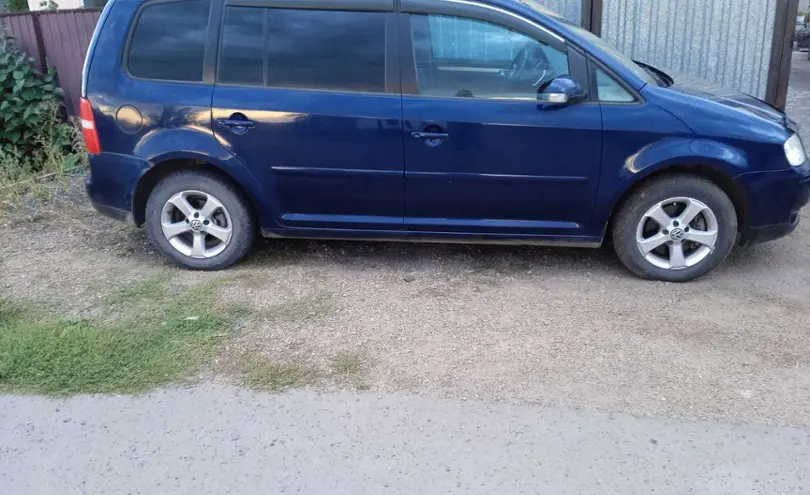 Volkswagen Touran 2005 года за 3 500 000 тг. в Астана фото 4