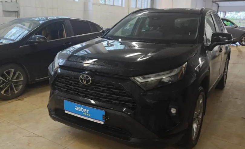Toyota RAV4 2023 года за 16 000 000 тг. в Актобе
