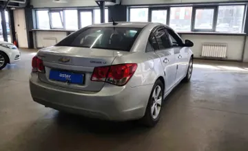 Chevrolet Cruze 2010 года за 3 200 000 тг. в Астана фото 3