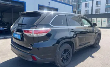 Toyota Highlander 2016 года за 13 000 000 тг. в Алматы