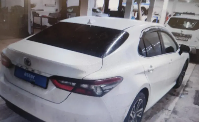 Toyota Camry 2022 года за 14 500 000 тг. в Актобе фото 4