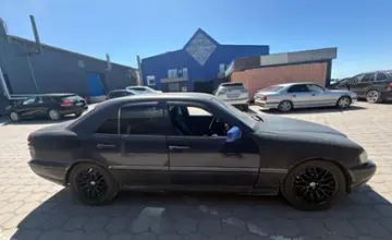 Mercedes-Benz C-Класс 1995 года за 2 000 000 тг. в Караганда фото 4