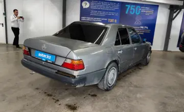 Mercedes-Benz W124 1987 года за 1 000 000 тг. в Астана фото 3