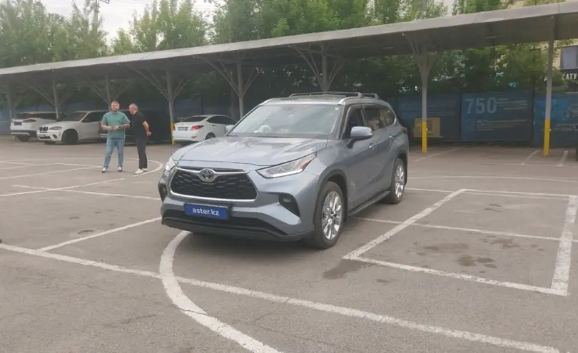 Toyota Highlander 2020 года за 20 000 000 тг. в Алматы