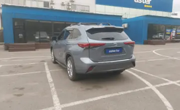 Toyota Highlander 2020 года за 20 000 000 тг. в Алматы фото 4