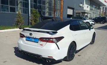 Toyota Camry 2021 года за 14 000 000 тг. в Караганда