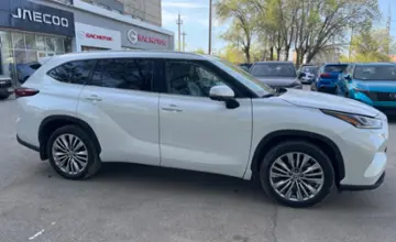 Toyota Highlander 2024 года за 40 000 000 тг. в Актобе фото 4