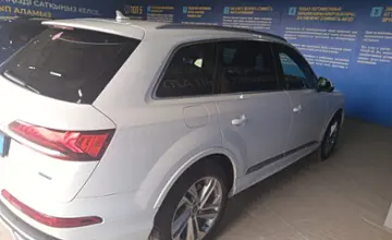 Audi Q7 2021 года за 30 000 000 тг. в Алматы фото 4