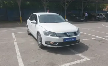 Volkswagen Passat 2013 года за 4 000 000 тг. в Алматы фото 2