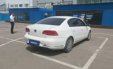 Volkswagen Passat 2013 года за 4 000 000 тг. в Алматы фото 3