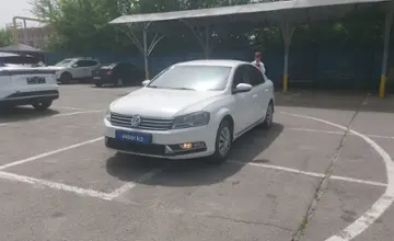 Volkswagen Passat 2013 года за 4 000 000 тг. в Алматы фото 1