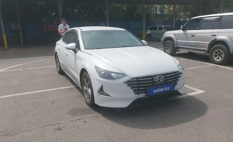 Hyundai Sonata 2022 года за 10 500 000 тг. в Алматы фото 2