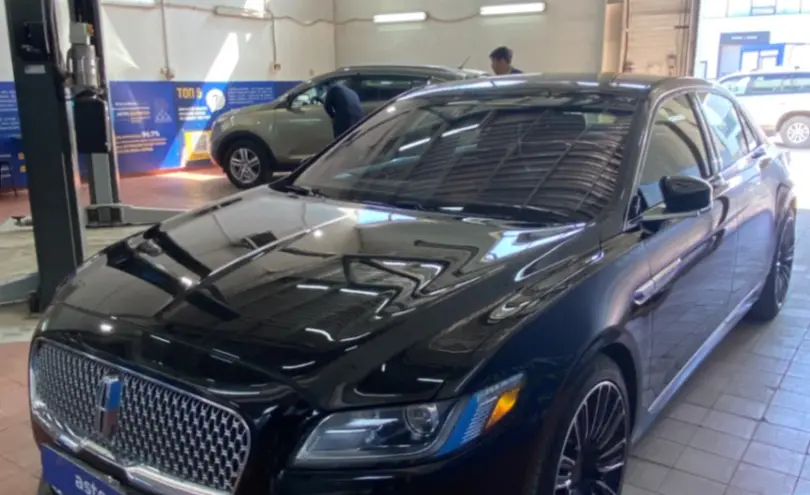 Lincoln Continental 2020 года за 15 000 000 тг. в Астана