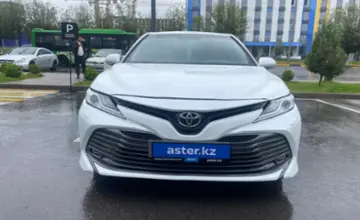 Toyota Camry 2019 года за 13 000 000 тг. в Шымкент фото 2